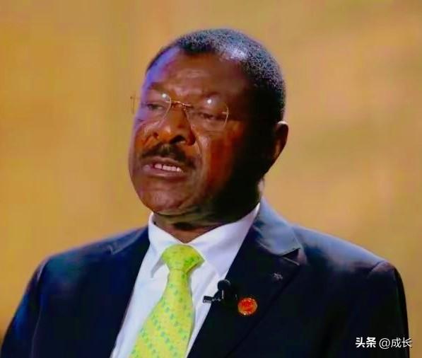 总台《高端访谈》这次的专访，真的让人印象很深。肯尼亚国民议会议长韦坦古拉，当众说