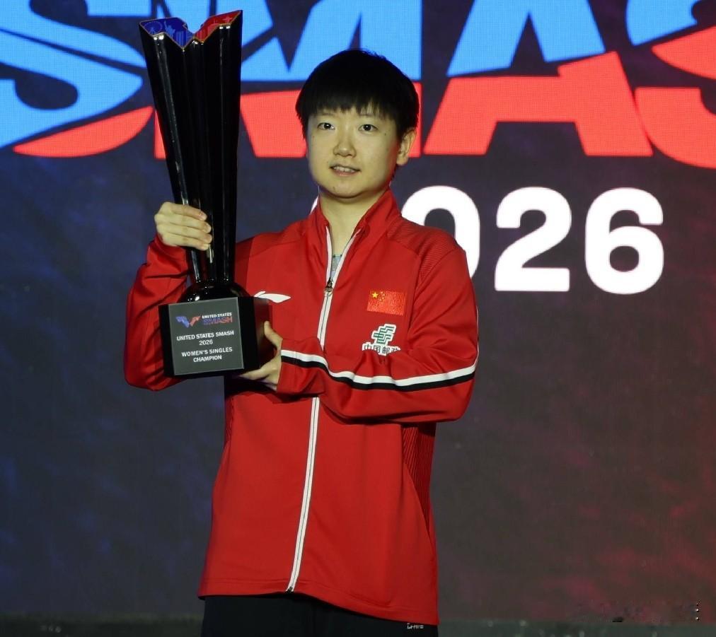 今天才知道，孙颖莎又完成一项壮举。
洛杉矶美国大满贯女单决赛，孙颖莎拿下冠军，成