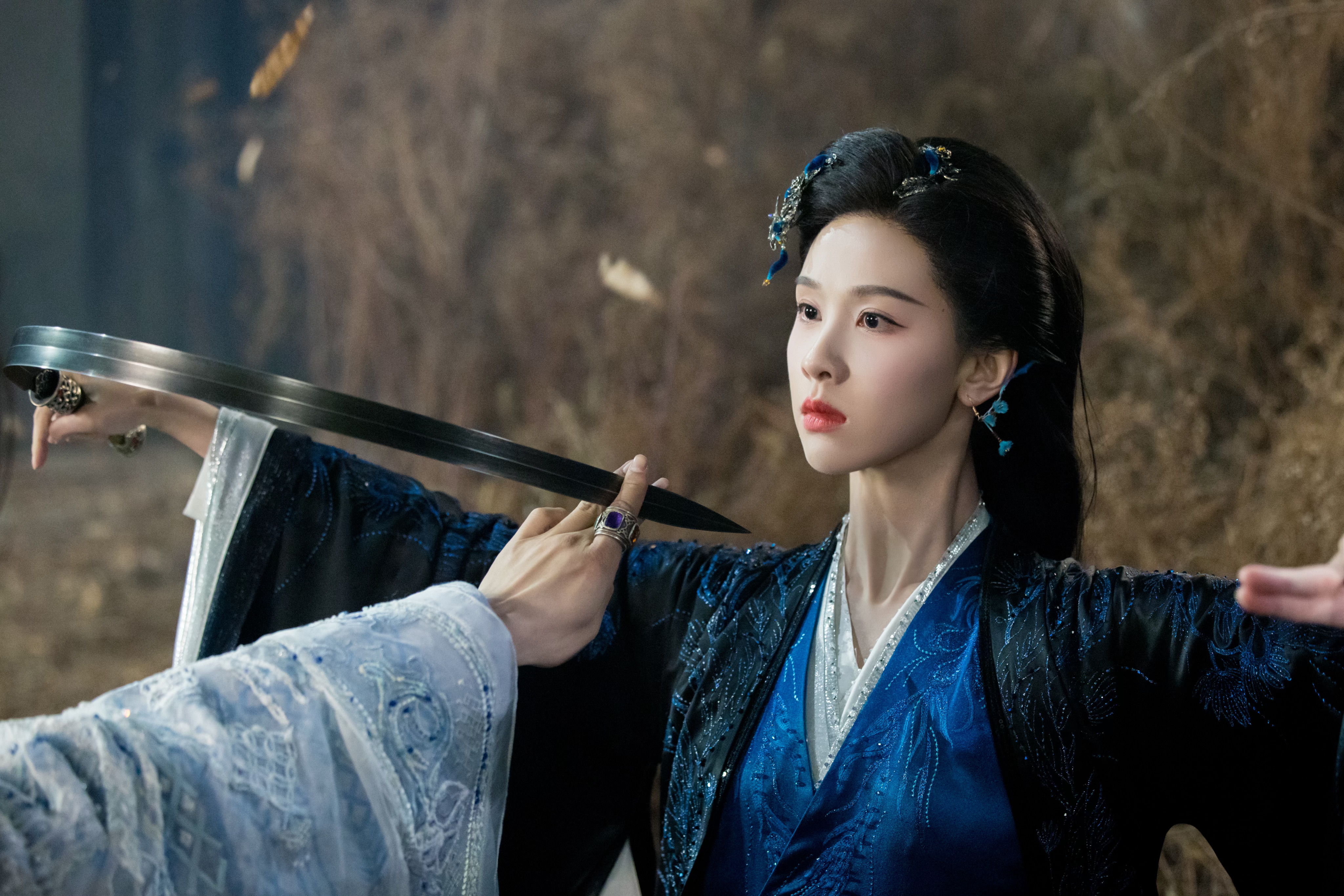 陈都灵雾妄言之有狸记忆也许可以被篡改，但跳动的是一颗真心。陈都灵雾妄言 陈都灵月