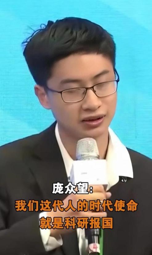 美国关税打压之时，中国又出现了位厉害人物！他就是当年被清华校长亲自上门拜访，如今