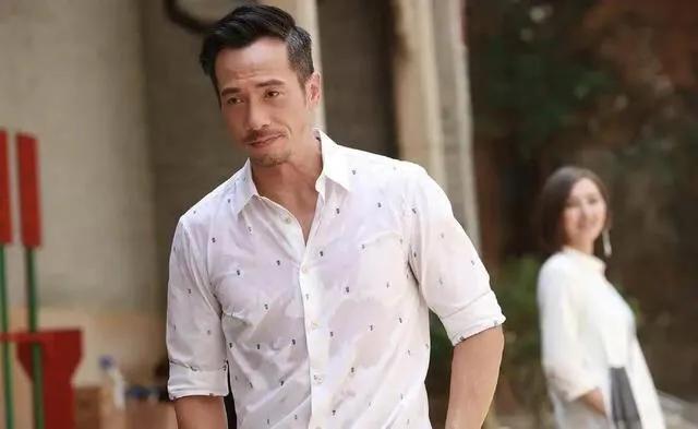 陈豪完美的诠释了什么叫做“丑帅”！
虽然颜值不高，但是男人味却十足！