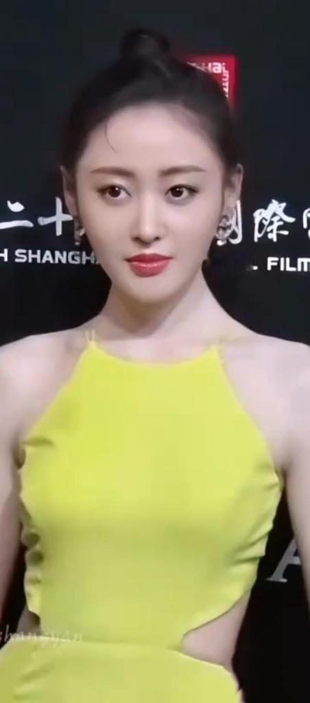 张天爱性感迷人天生丽质[赞][赞][送自己一朵花][送自己一朵花]娱乐 天生丽质
