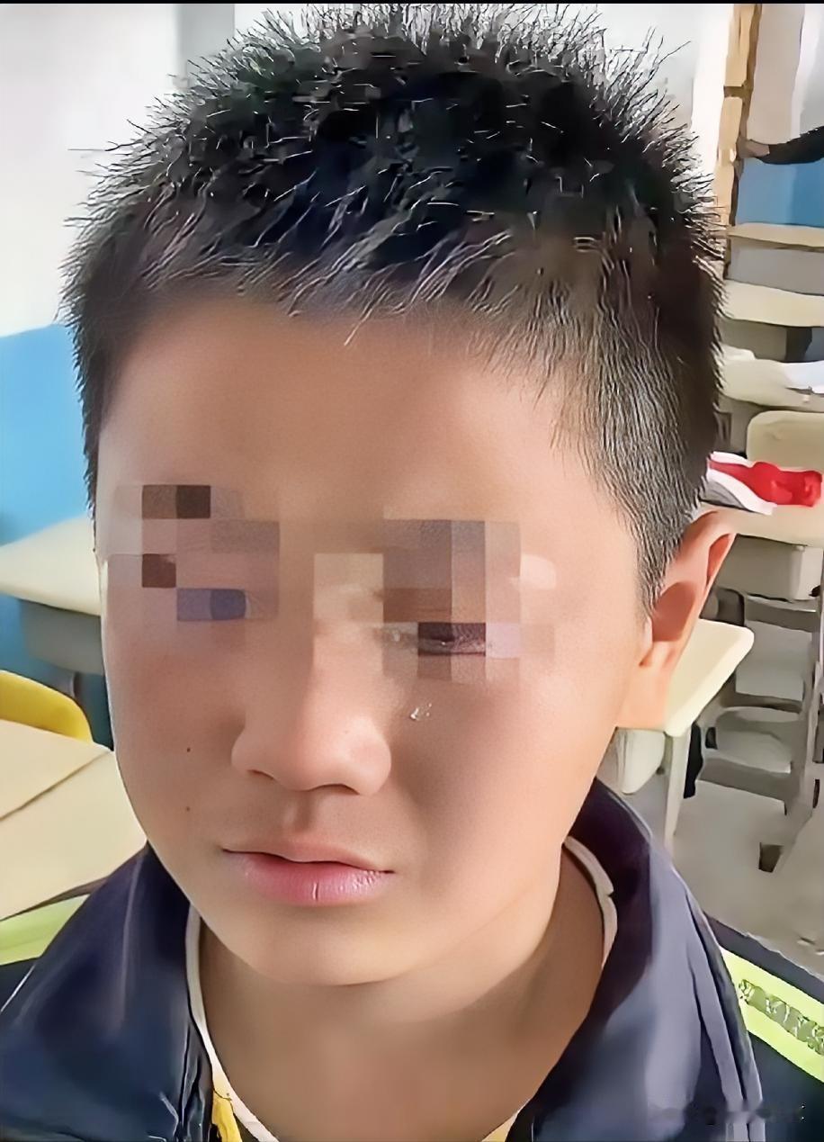 上初中一年级的儿子给妈妈商量：妈妈你以后中午送饭能送两份吗？妈妈问为什么？儿子说