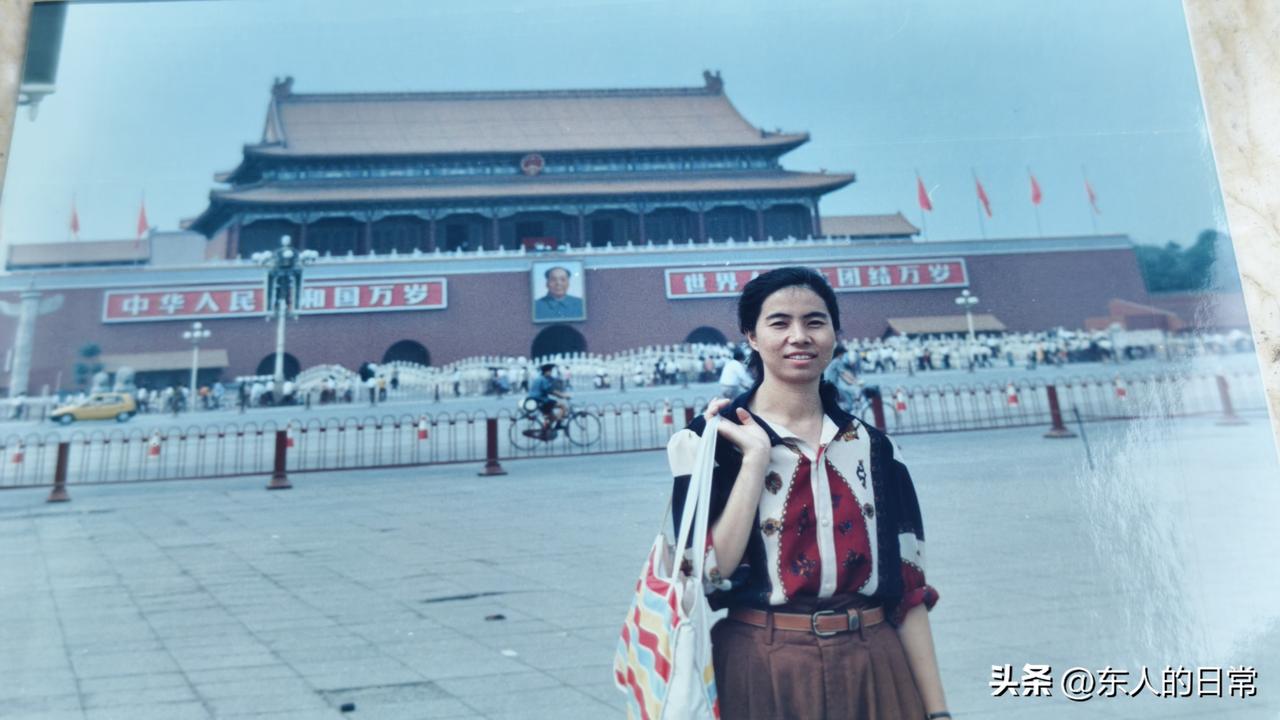 【老俩口的旅游足迹】北京

北京，全国人民都向往的地方，我去了两次。

第一次是