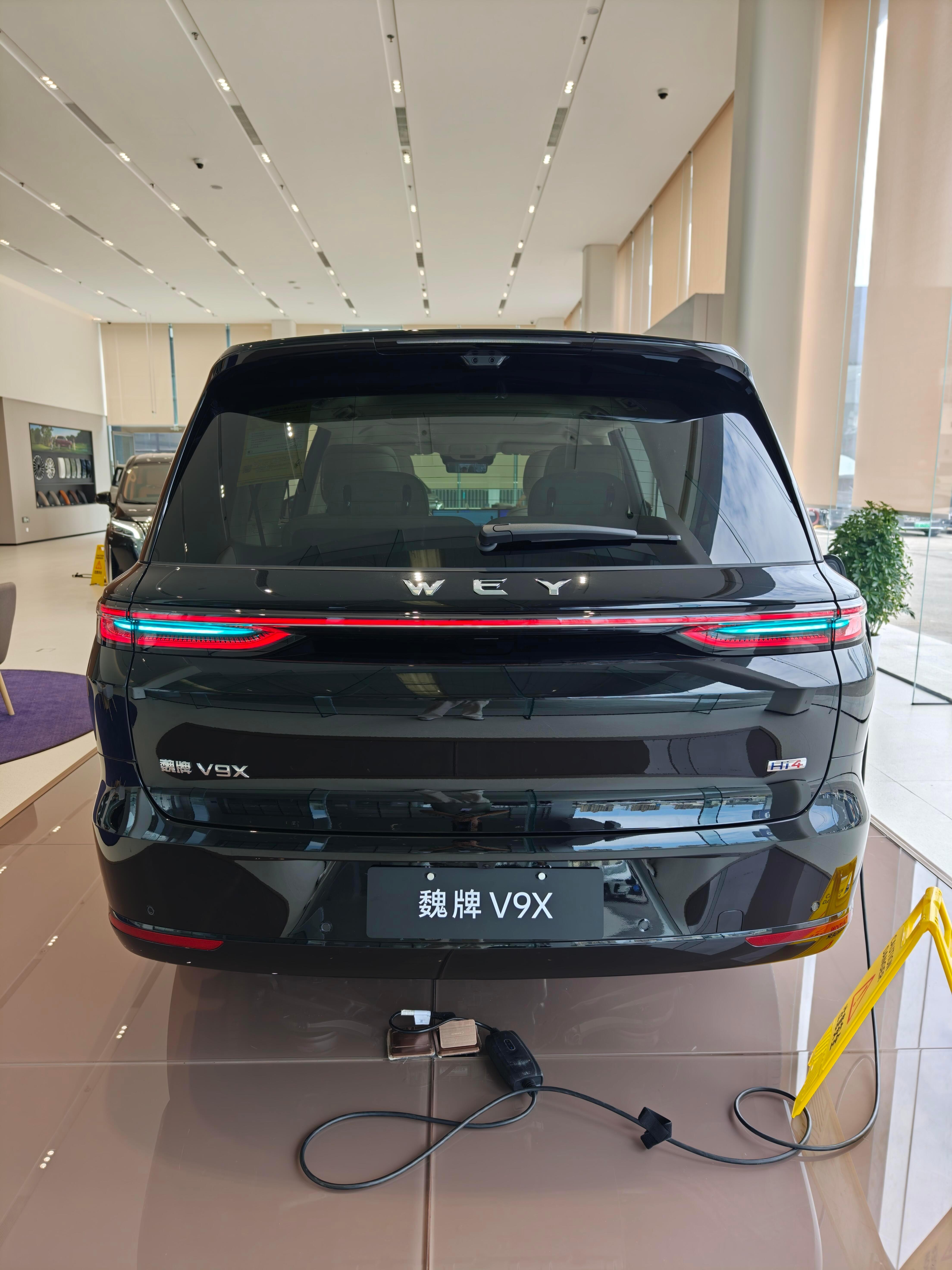 魏牌V9X上市 全方位观看魏牌V9X！！！各个方位，从外观到内饰，每一处都是细节