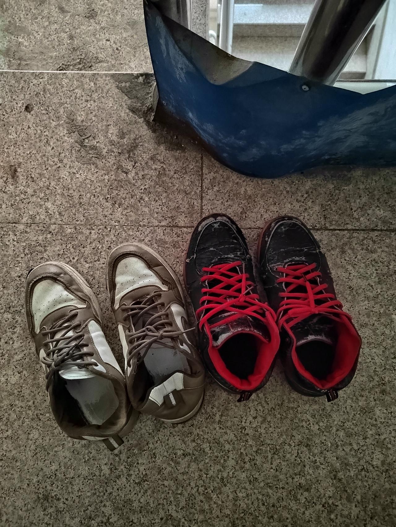 整理家务，又丢掉两双鞋子

如今，在年初时，我就有这样的感觉：细节活太多了，很多