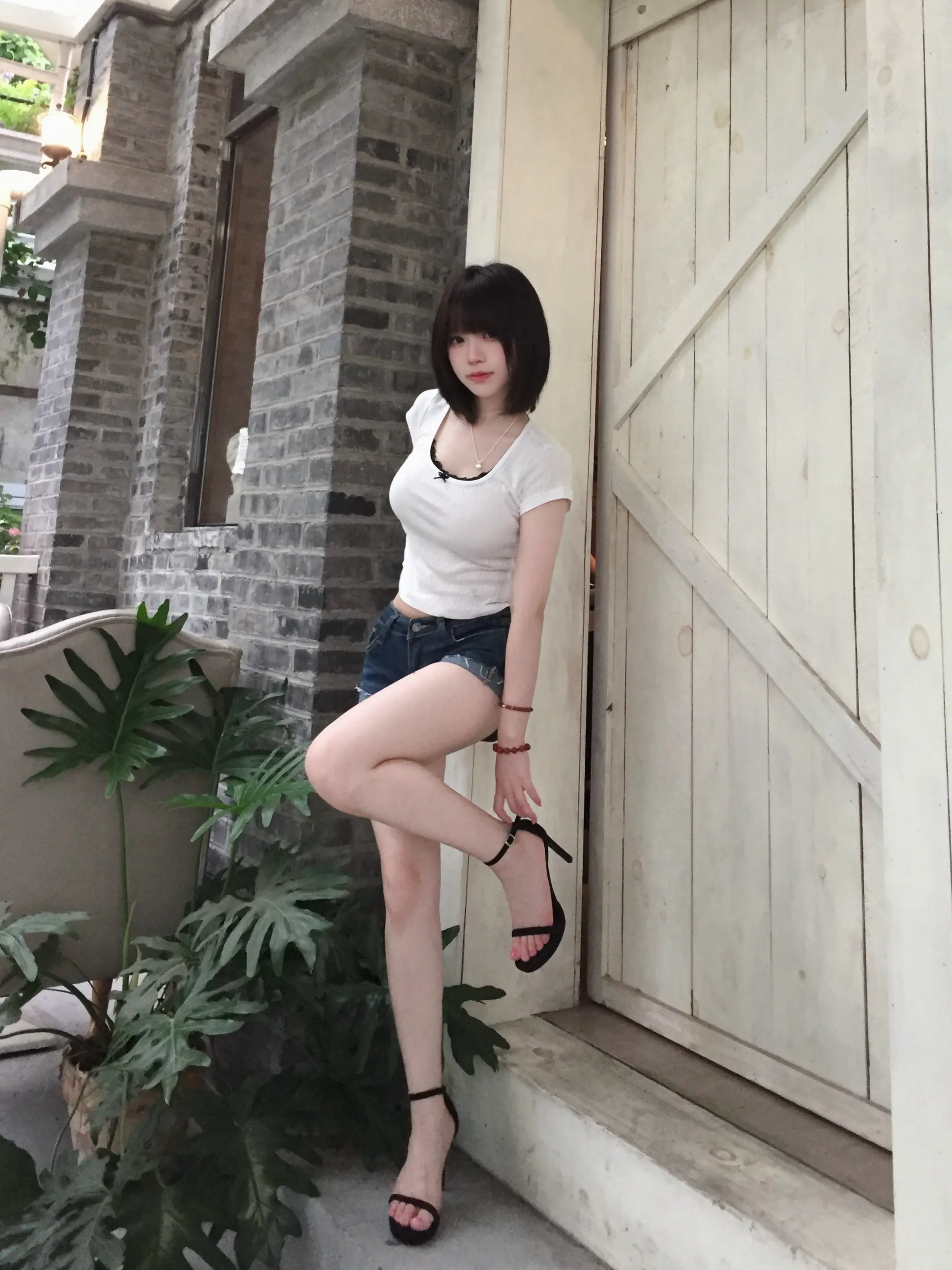 难过了靠在姐姐怀里不好吗。