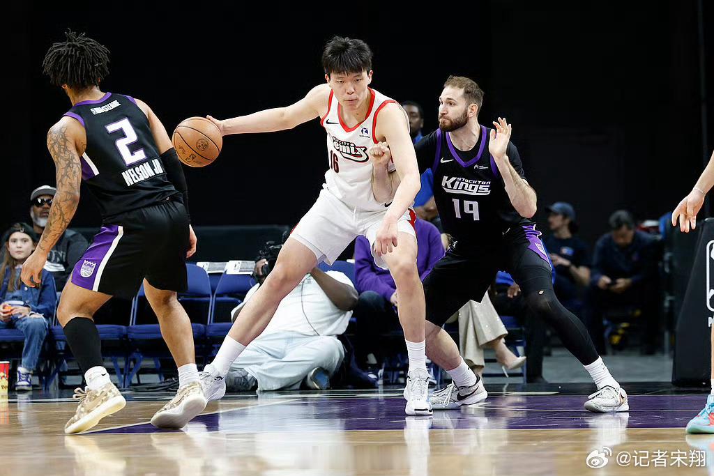 G联赛对杨瀚森锻炼价值大杨瀚森首个NBA常规赛总结 文/宋翔13日，2025-2