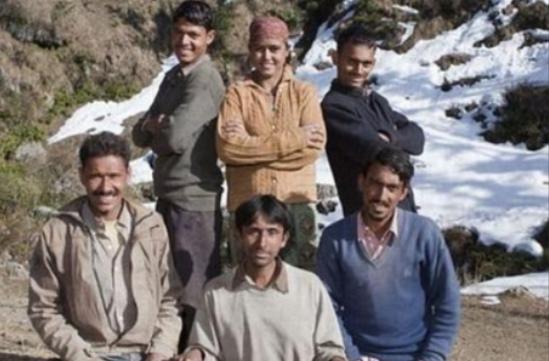 尼泊尔“一妻多夫”该如何生活？妻子苦不堪言：晚上和兄弟在一起，一点都不幸福。
 