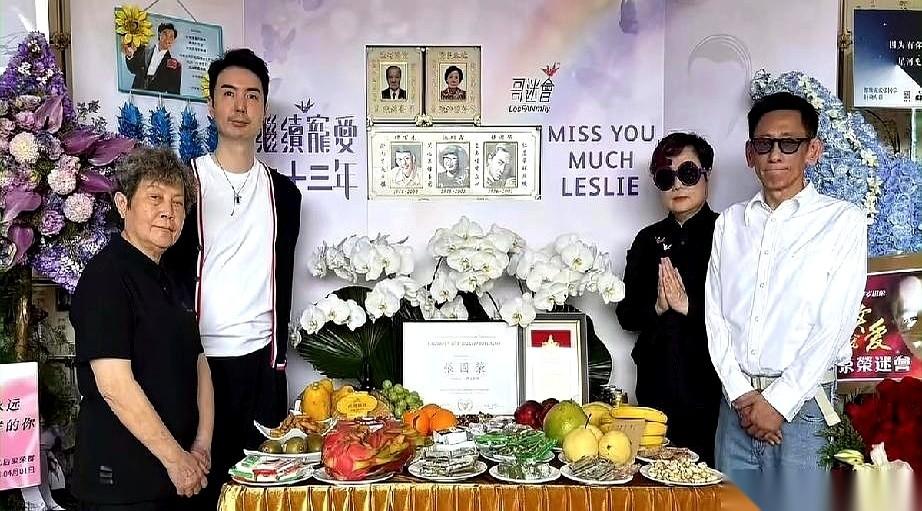 4月1号，香港宝福山，那个身影又出现了。
陈淑芬，张国荣的前经纪人。她没理会周围