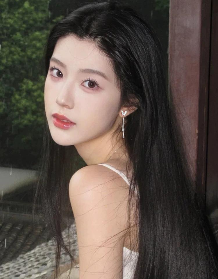 随拍[比心][送心]女人怎样穿搭，更显气质 分享你手机里的最美随手拍 爱运动的美