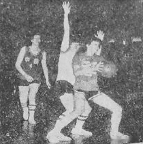 篮球捡史 1983年7月31日，第九届女篮世锦赛，中国队76比58战胜莫斯科奥运