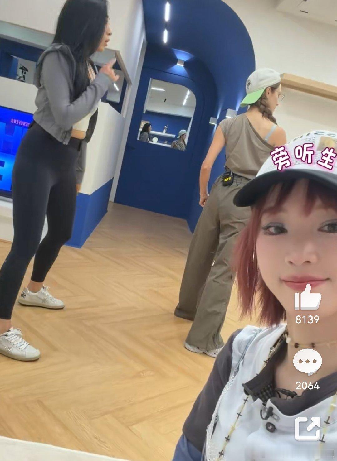 曾沛慈真的会被这段笑不活！曾沛慈睡得超级平静，完全沉浸在梦乡，黄灿灿找了又找都没