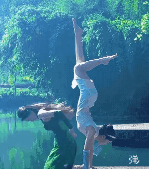 白素贞和小青下山了…[快哭了]