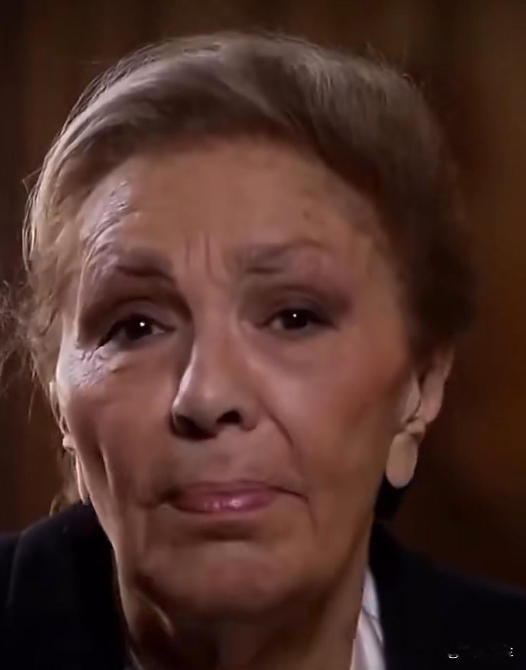 伊朗皇后法拉赫·巴列维:“在这黑白交织的夜晚尽头，光明与黑暗终将分出胜负，伊朗将