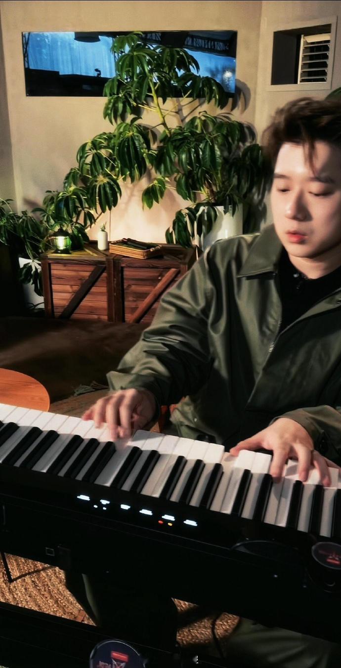 王以太认证早安是自己的CP粉头王以太会刻意规避和艾热的对决  谁懂啊！最怕看艾热