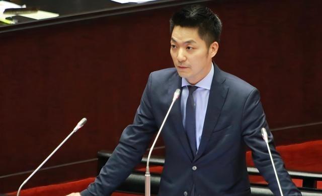 最新民调，郑丽文支持率4%，其想要在2028年赢得大选，几乎没有可能了，她来了一