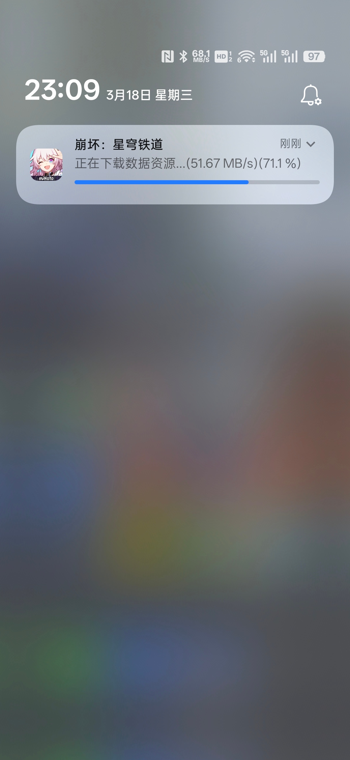 我建议所有游戏都学习星铁这个功能，哪怕是米哈游内部，其他几款游戏也不支持后台下载