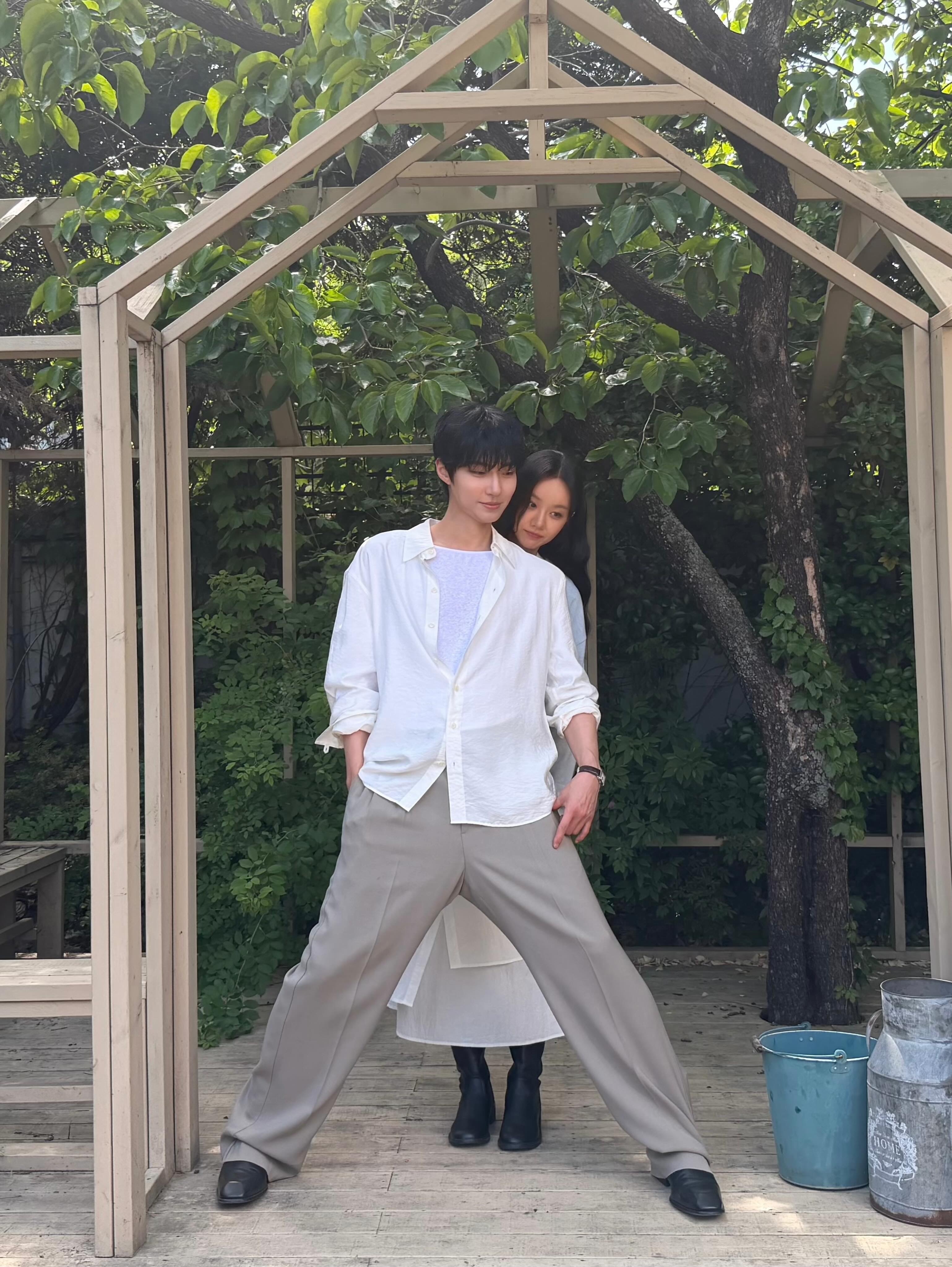 李惠利ins更新 