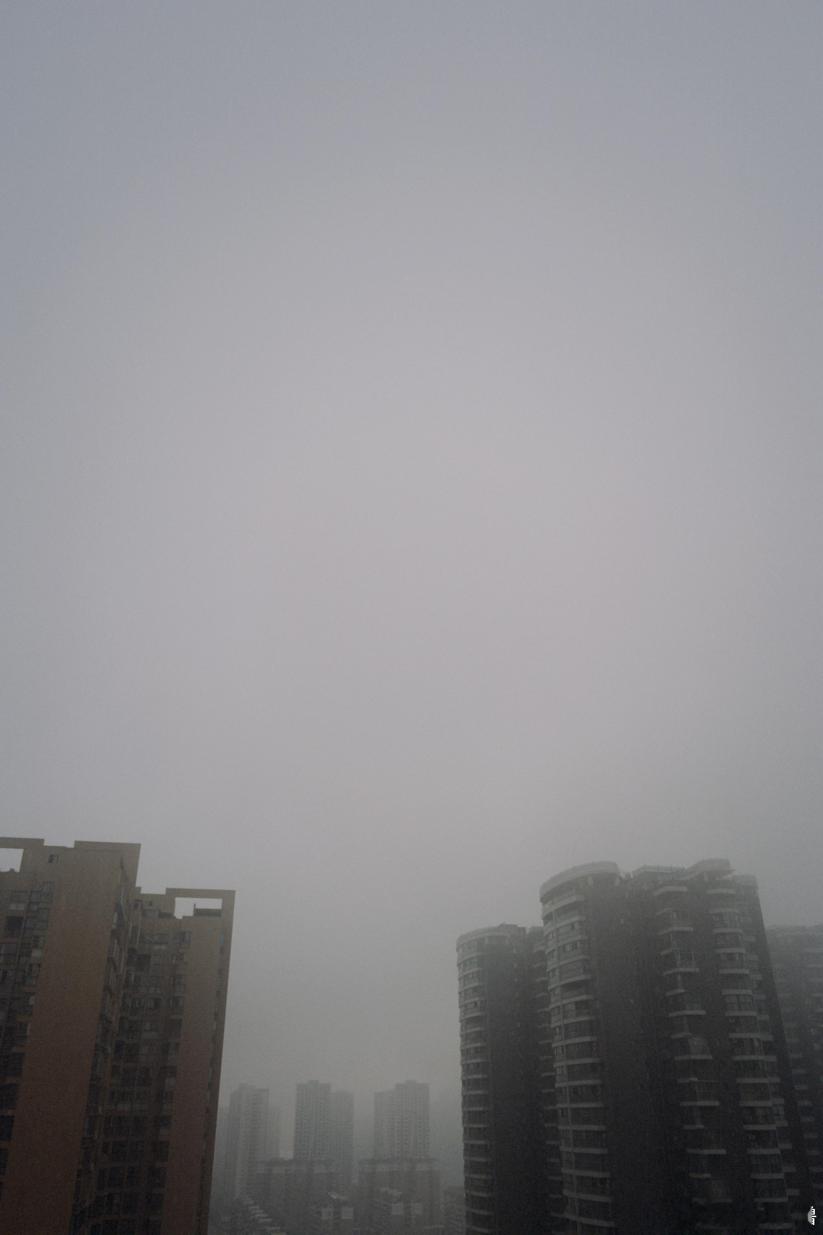 每日一餐分享周五了✌🏻雾蒙蒙的天气凉飕飕的潮气戴着口罩和朋友硬刷完6000步K