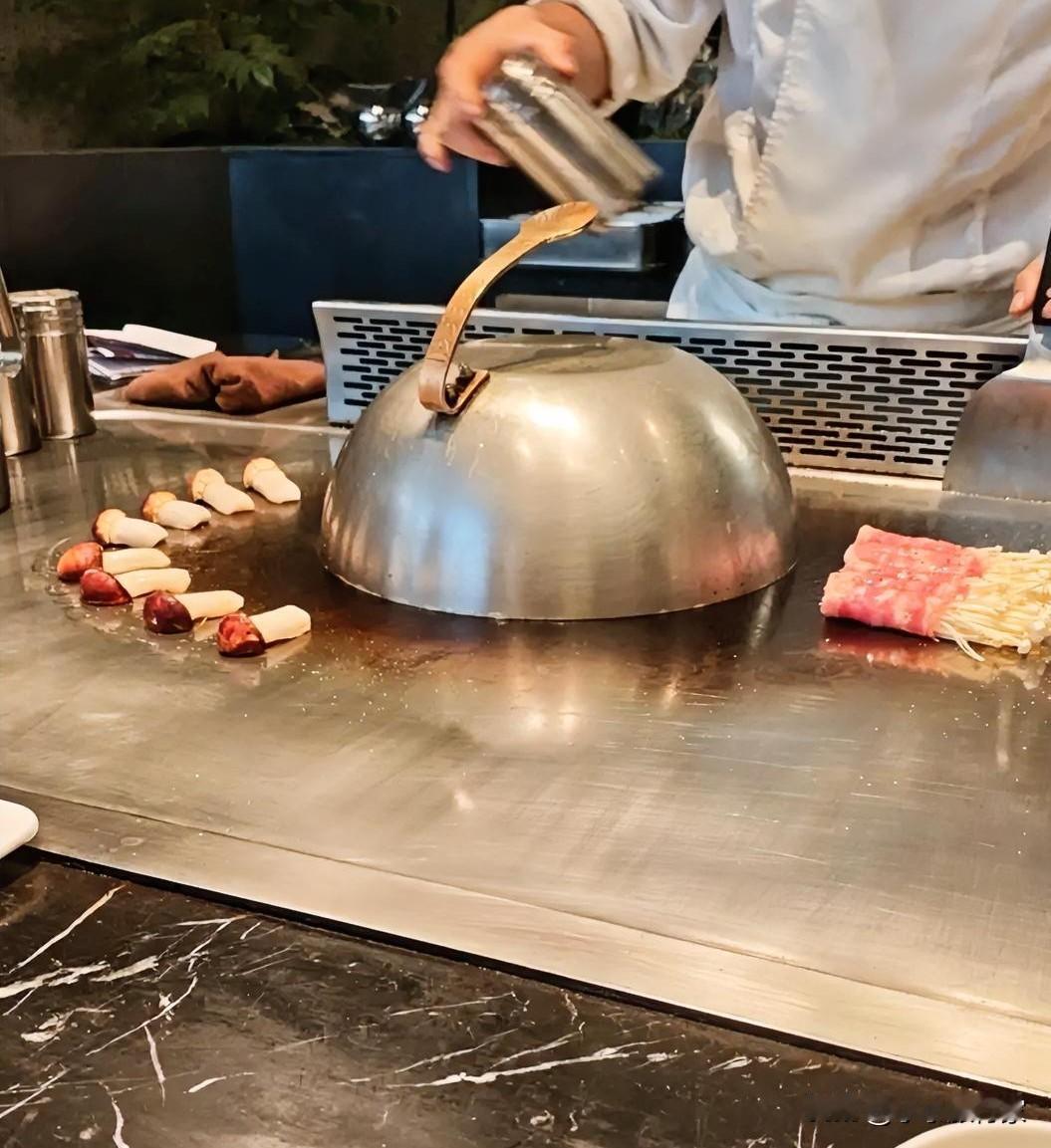 女人的第六感真的很准！
我记得我当初怀孕的时候大肚子，周末想透透气，让老公带我到