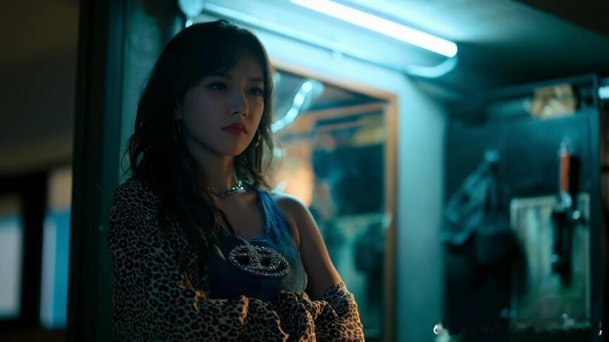 程潇从一步一步到一部一部双剧连播人设不撞款，又飒又腹黑切换自如，爱豆转型不靠流量