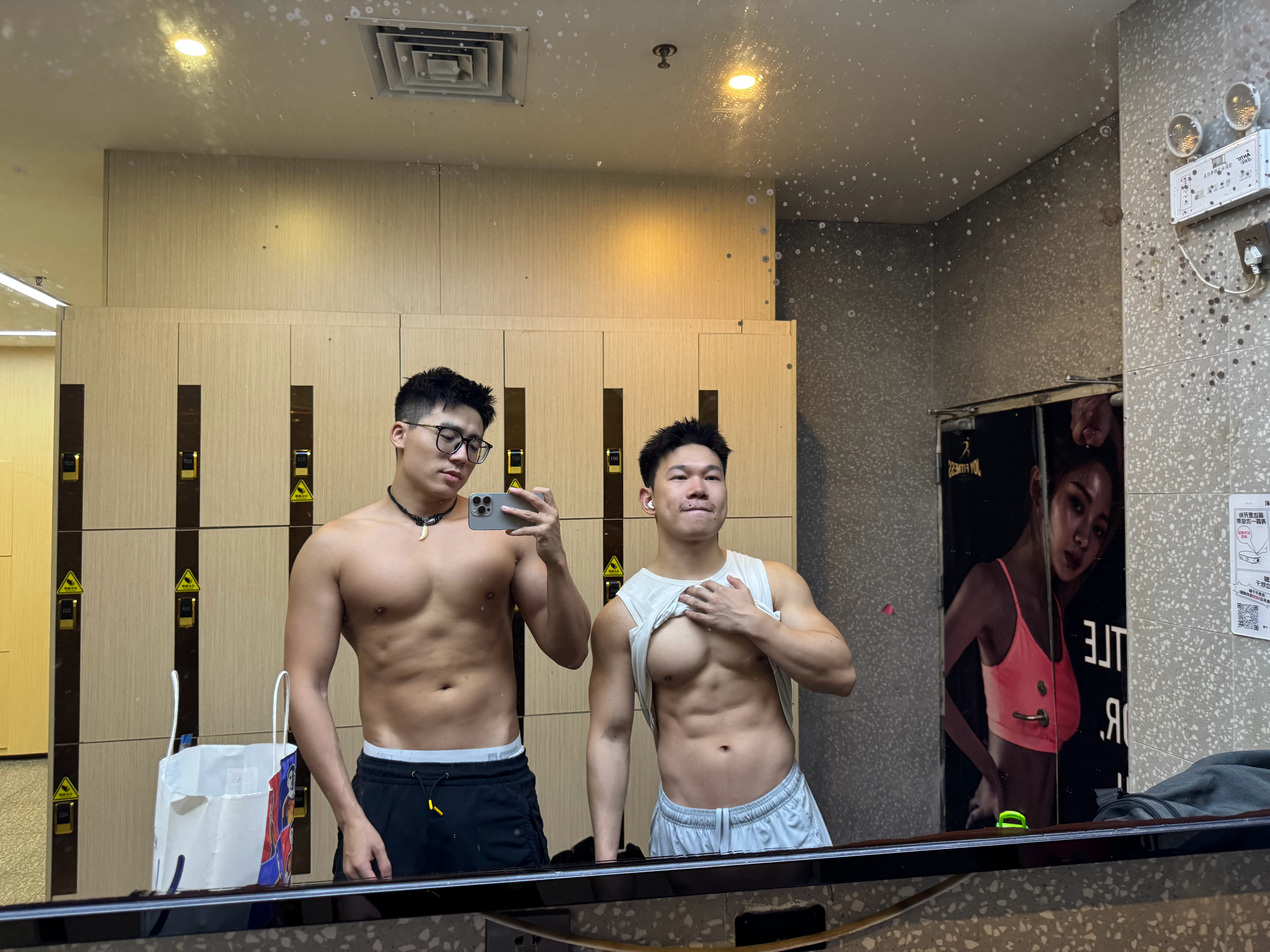 下大雨但还是去练了（理发了！今天是嘉豪西） 
