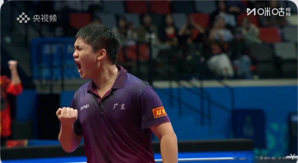 龙宇2-2孙杨龙宇应该换一下球衣了 衣服真全湿了 