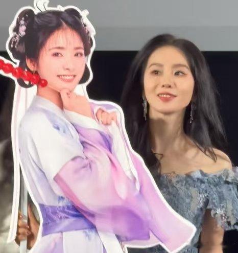 刘诗诗张云龙各带各的妹妹刘诗诗张云龙剧宣活动同框了 ​​​