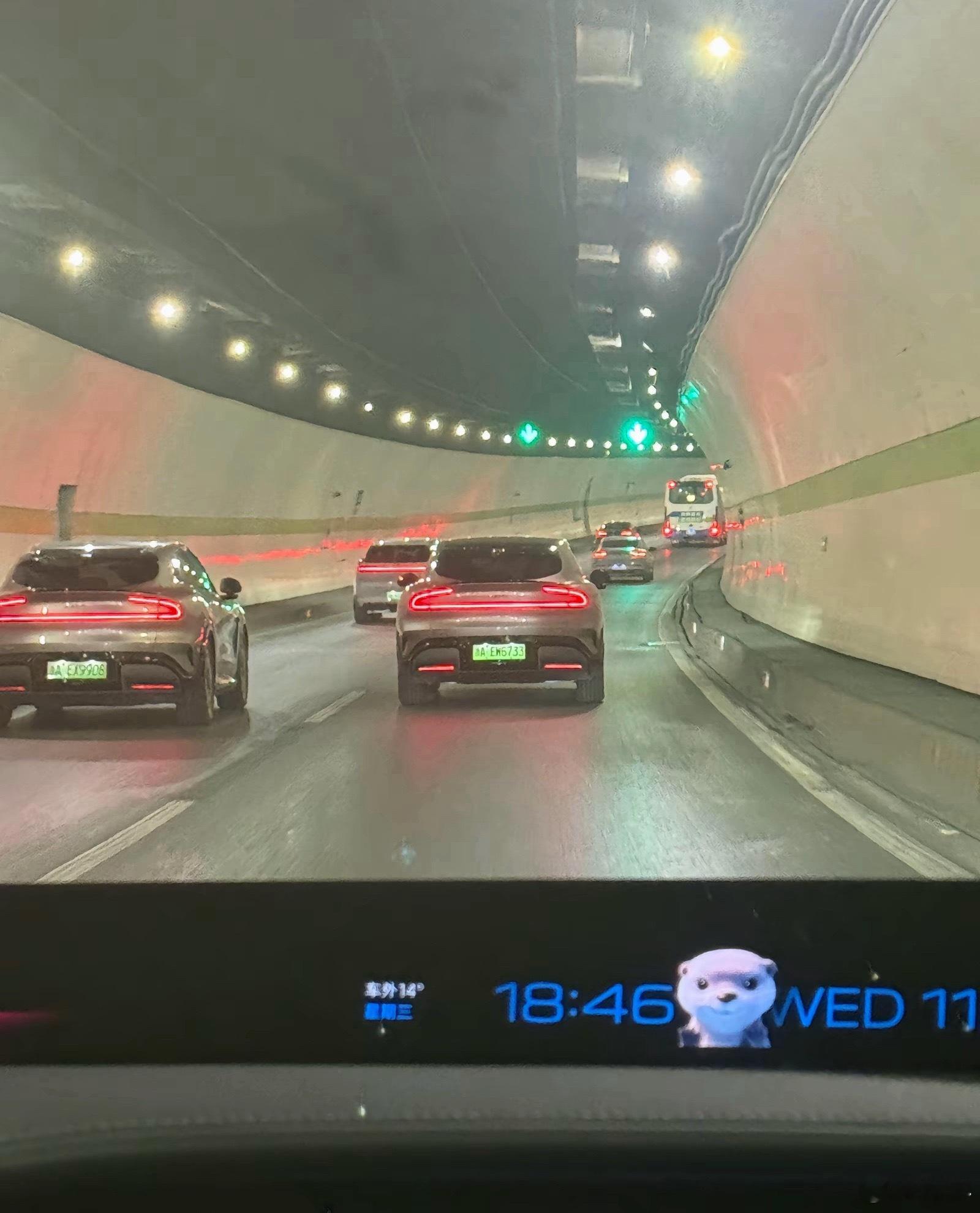 和车友上下班，心情都很愉悦了。