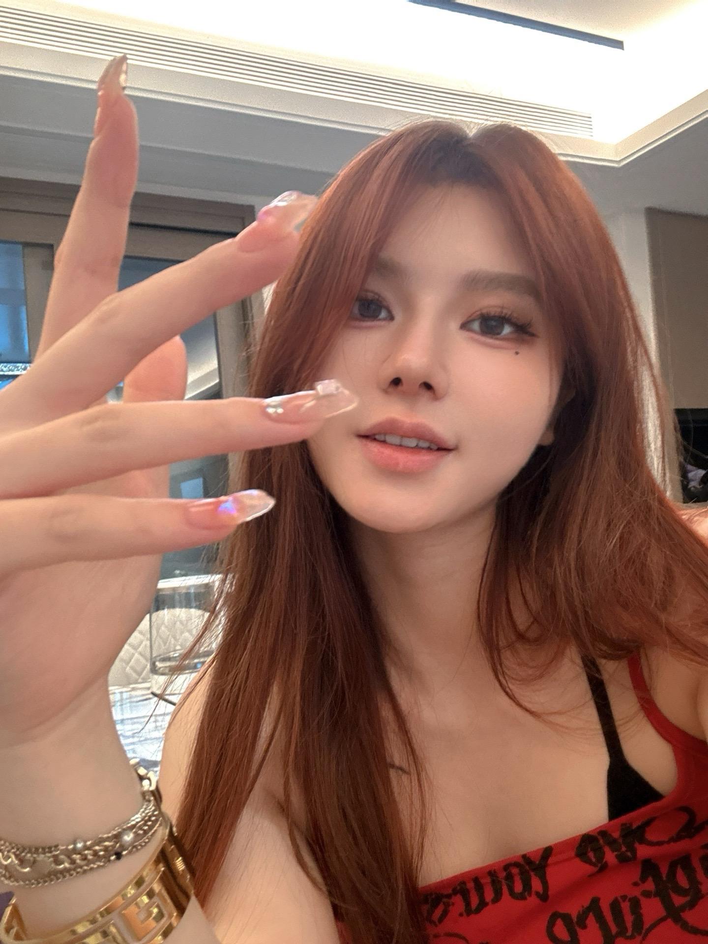 美甲满钻 今年满赚✨✨