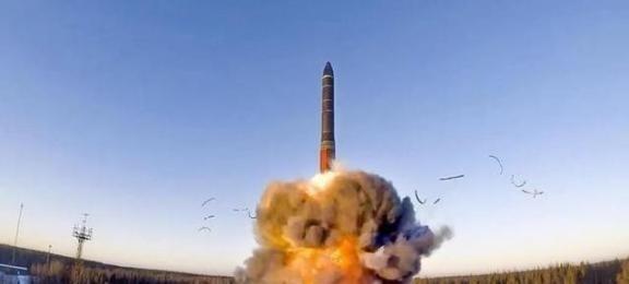 “一旦发生核战，中国面对美国坚持不了1小时！”俄专家10年前提醒，中国‘东风-3