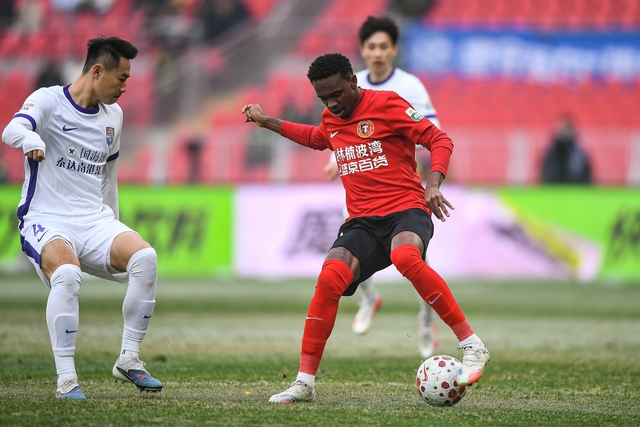 队报：里昂就热菲尼奥转会事宜向FIFA起诉博塔弗戈索要欠款