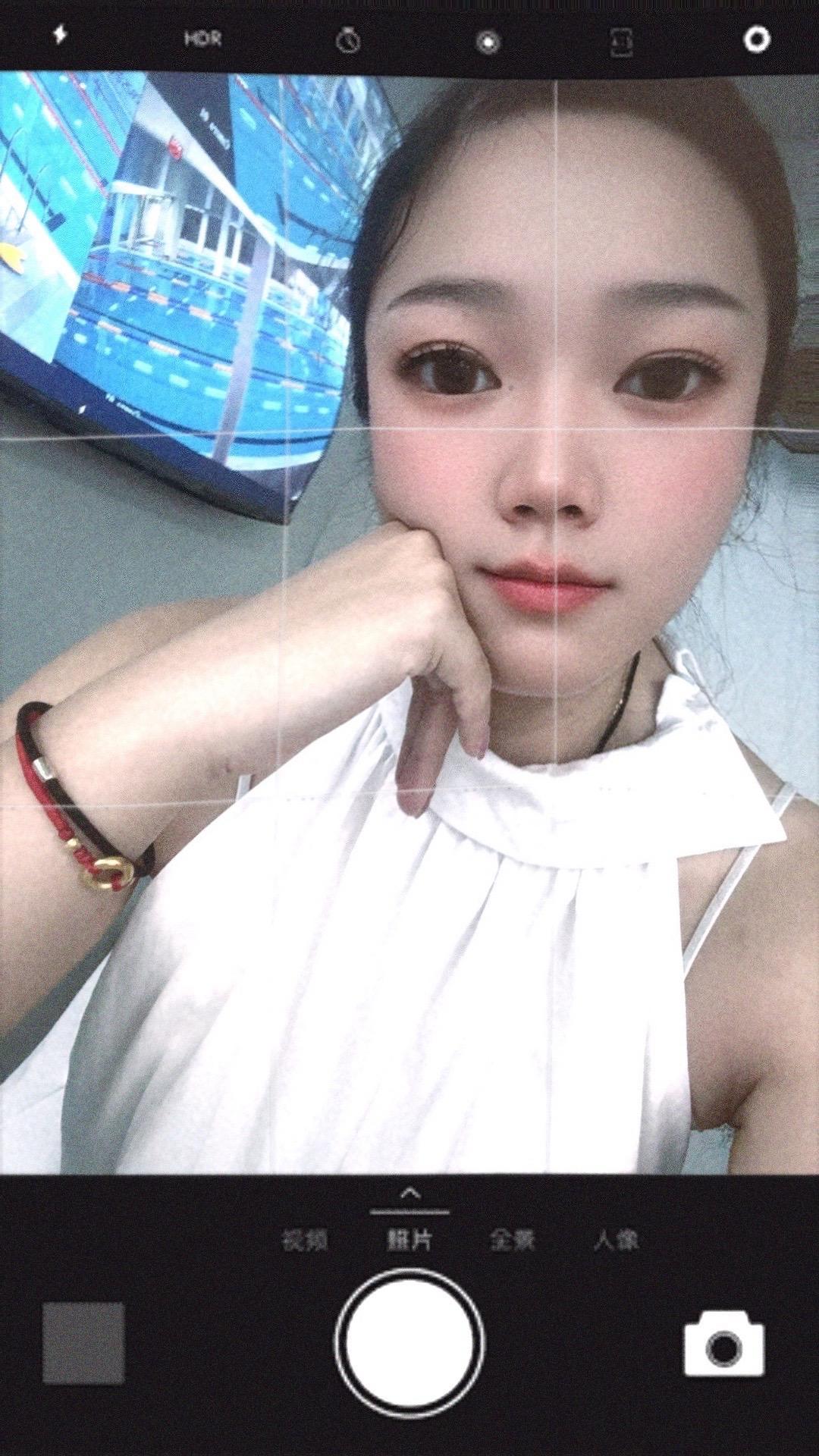 爱是什么？爱是多吃一口饭都会被表扬 ，不小心磕到也会被心痛，吃饭碗里的...