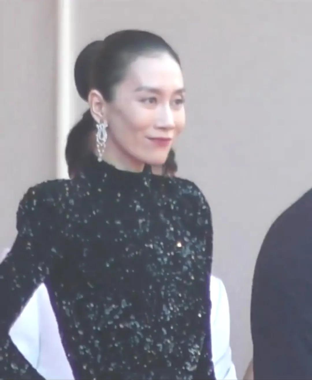 我的七舅姥爷，瘦脱相的温峥嵘你还喜欢吗？

娱乐圈提到骨相美人很多人都会首先想到