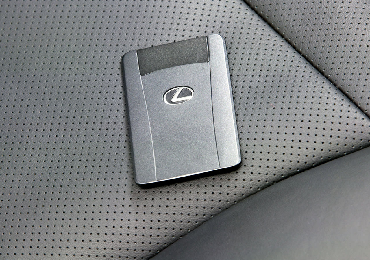 雷克萨斯ls  2008 雷克萨斯 LS 600h L全球首款V8全驱混动旗舰豪