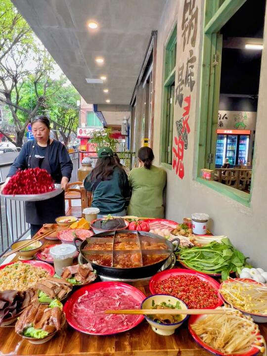 在花卉园！！ 这才是重庆社区火锅该有的样子！！ 社区火锅重庆美食、重庆...