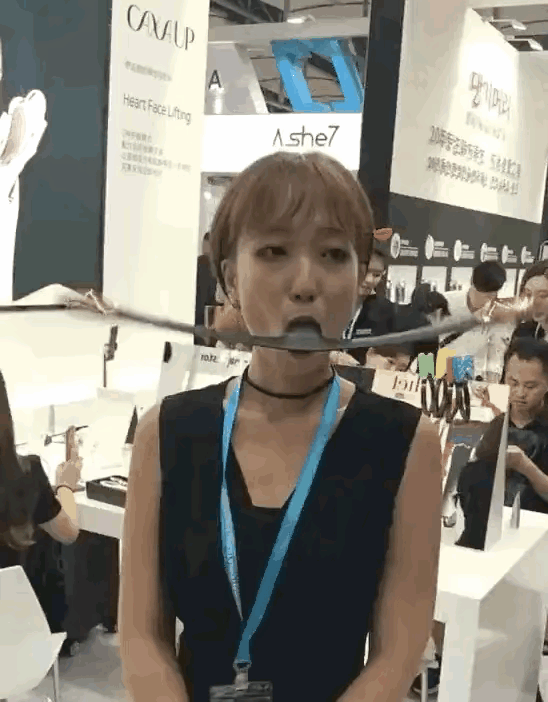 豆包很聪明，分辨能力强悍

下面这张动图网友问它是什么东西？

豆包回答说，这是