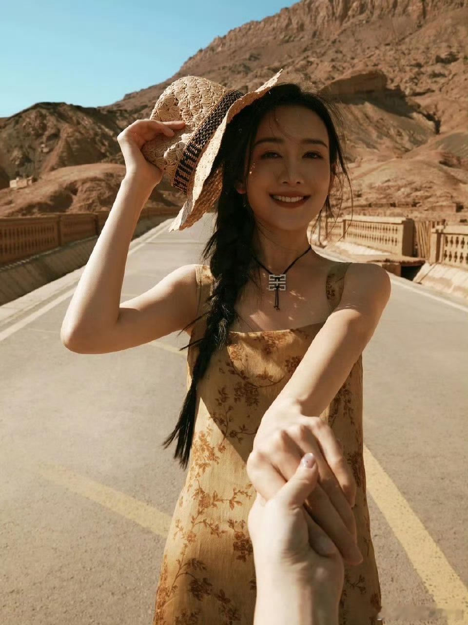 曝何九华王鸥已在南宁领证期待王鸥能有更多作品，《伪装者》的汪曼春、《琅琊榜》的秦