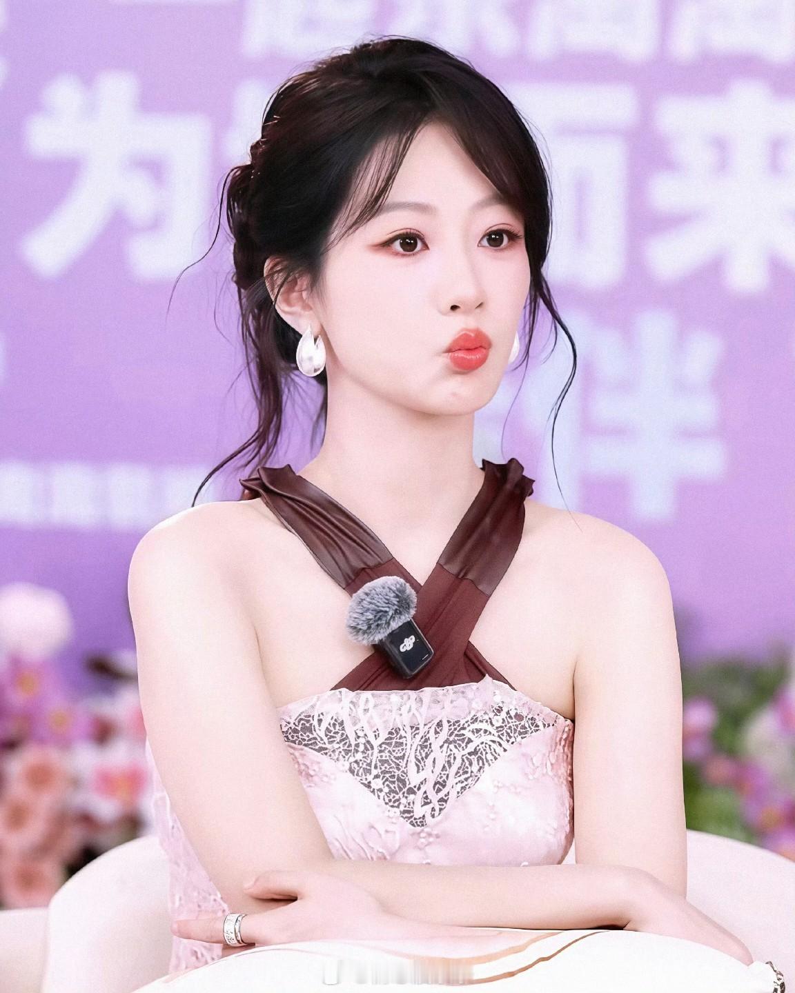 杨紫[超话]杨紫董竹君 yz杨紫玉兰花开君再来 喜欢你是一个层层见喜的过程【杨紫