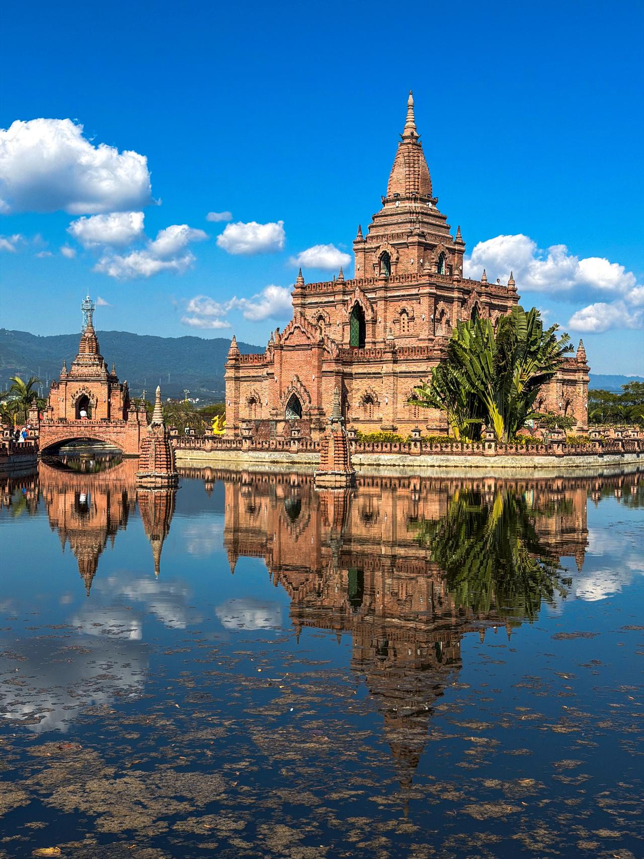 瑞丽一寨两国真的别盲目冲！40元门票太不值了？
 
真心说实话！来云南瑞丽旅游，