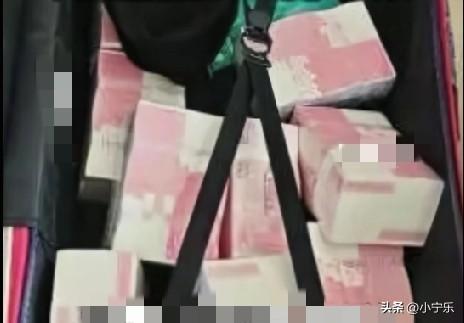 近日，浙江余杭的一男子去朋友家帮忙清理租客留下的杂物，没想到在租客留下的白色行李