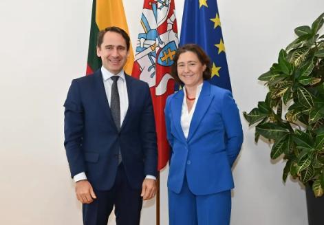 中国关闭立陶宛签证窗口，赴华路线被迫“绕道”，企业和旅客成本暴涨，中立关系紧张引