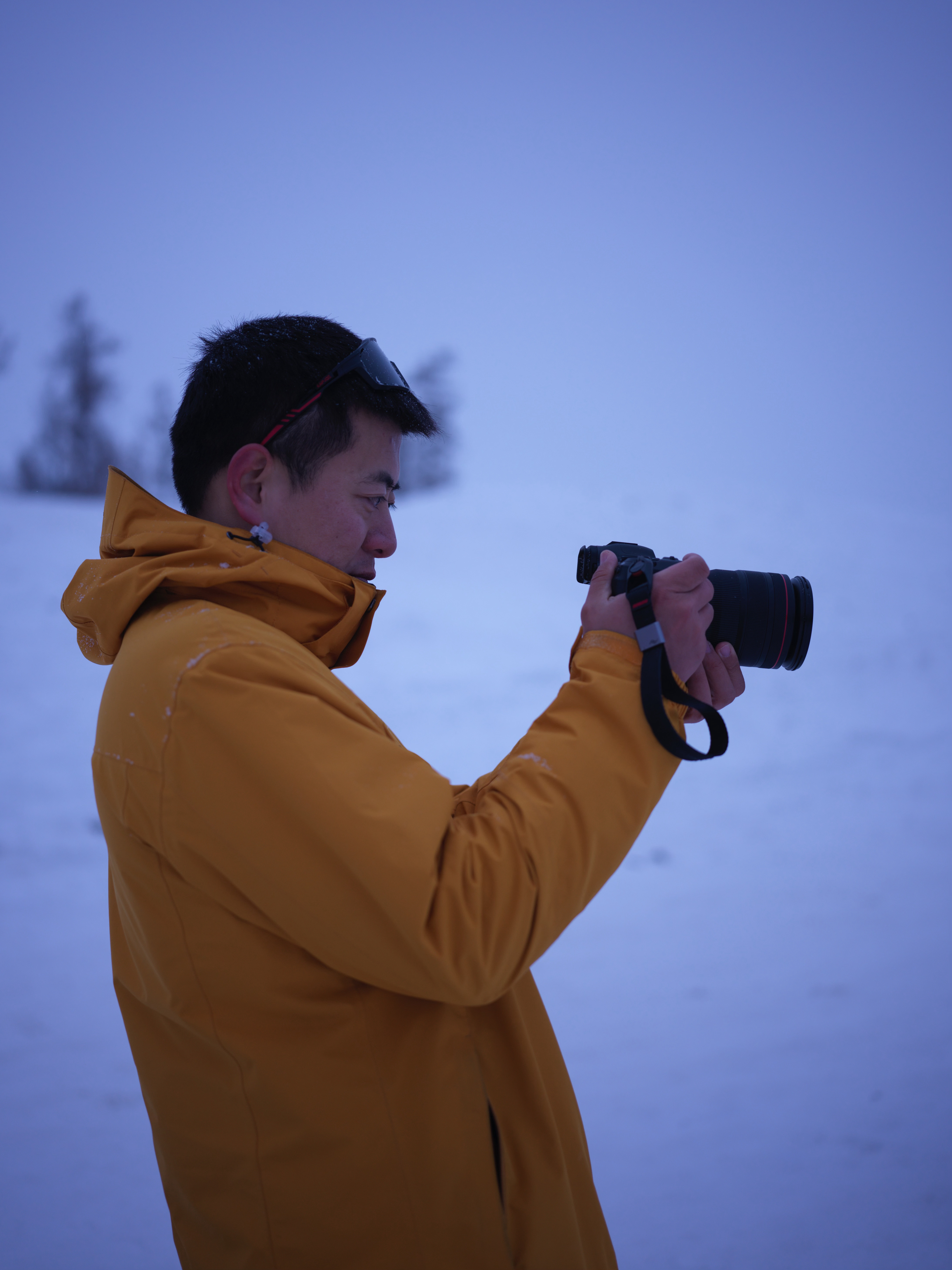 哈苏镜头下的我，冻的跟孙子一样。 