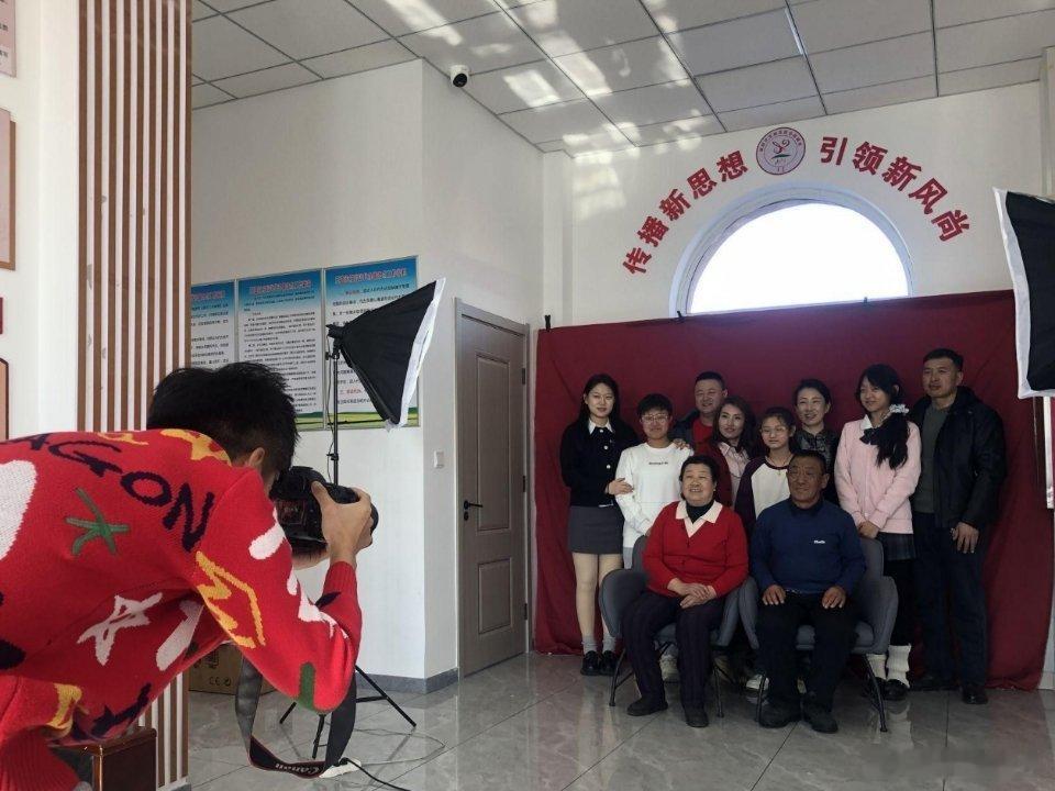 #追光是一种什么体验# 如果问起心中最美的风景在哪，一千个人可能有一千个答案。然