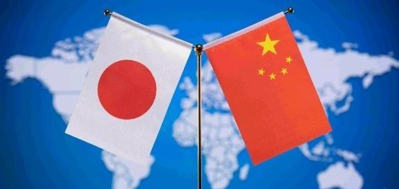 日本这次大概率是彻底坐不住了，现在日本国内群众的情绪十分紧张，生怕中日战争一触即