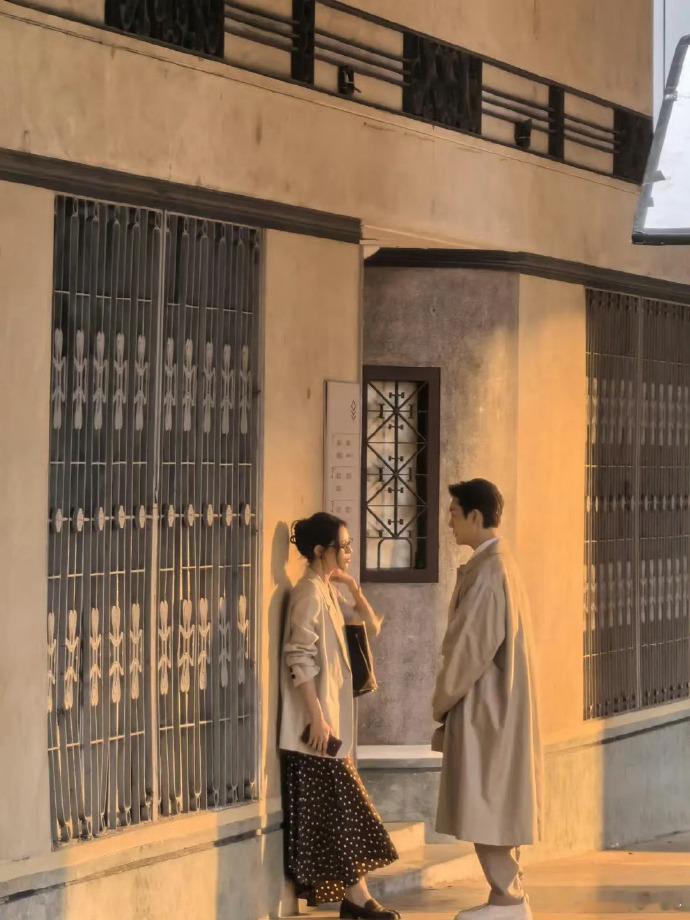 陈伟霆钟楚曦扯领带吻戏陈伟霆钟楚曦扯领带吻好带感陈伟霆的气场完美适配这类都市熟男