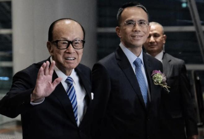 1996年，李嘉诚的儿子李泽钜被世纪悍匪张子强绑架，对方开价要20亿，李嘉诚不慌