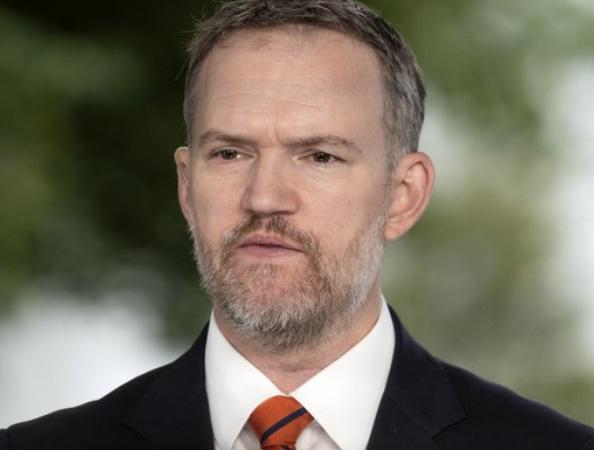 美国贸易代表格里尔接受美媒采访，大致说了三层意思，一是美国在官方层面并不信任中国