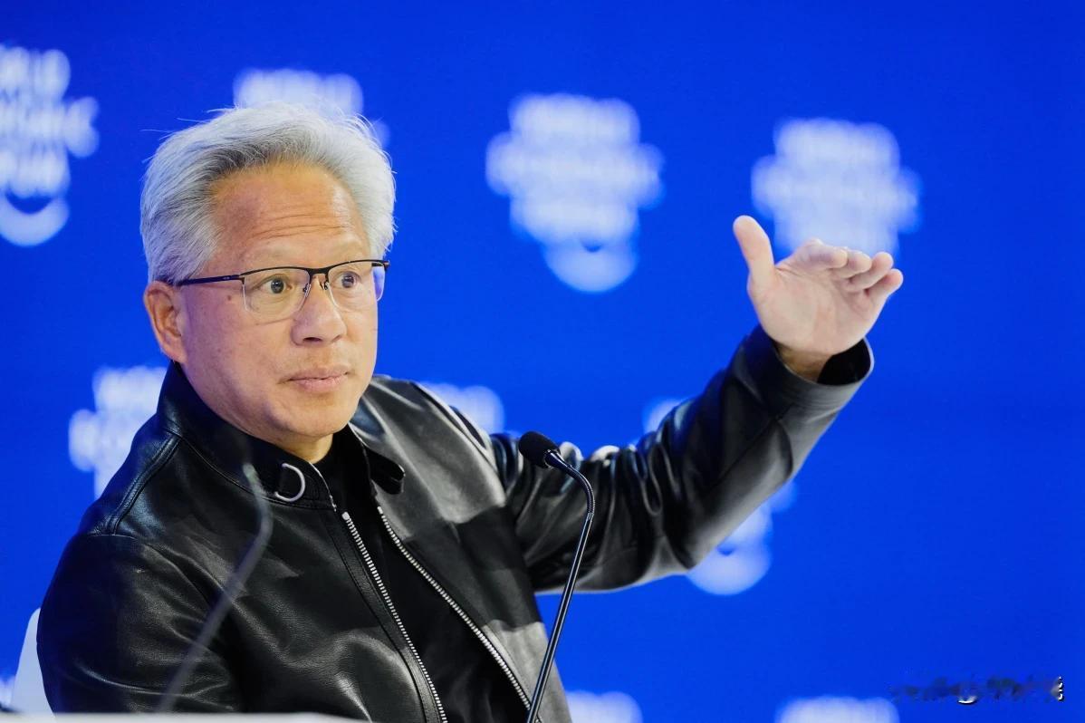 英伟达首席执行官黄仁勋1月21日首次亮相达沃斯论坛，他滔滔不绝地阐述了其公司先进